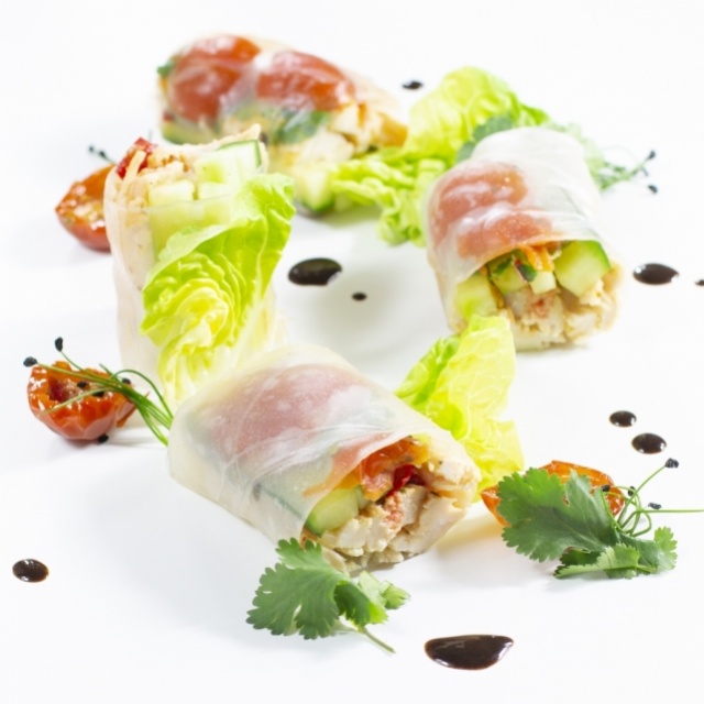 Chicken spring roll with sweet peppers