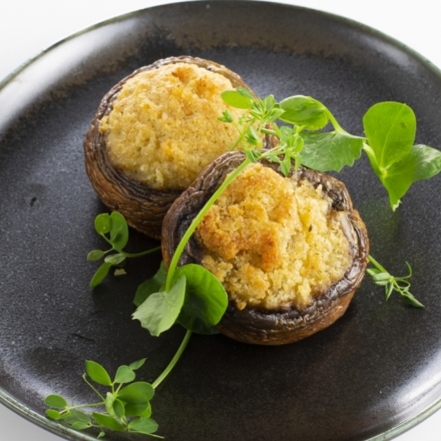 Stuffed mushrooms with mojo verde