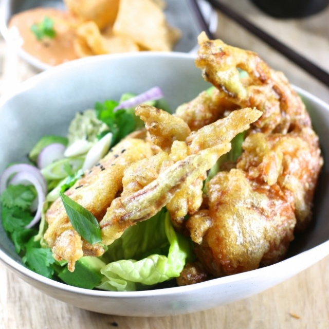 Crispy soft shell krab met chilidip 