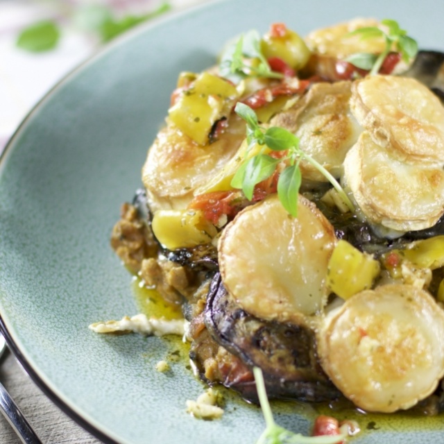 Moussaka with goat’s cheese and vegetarian mince 