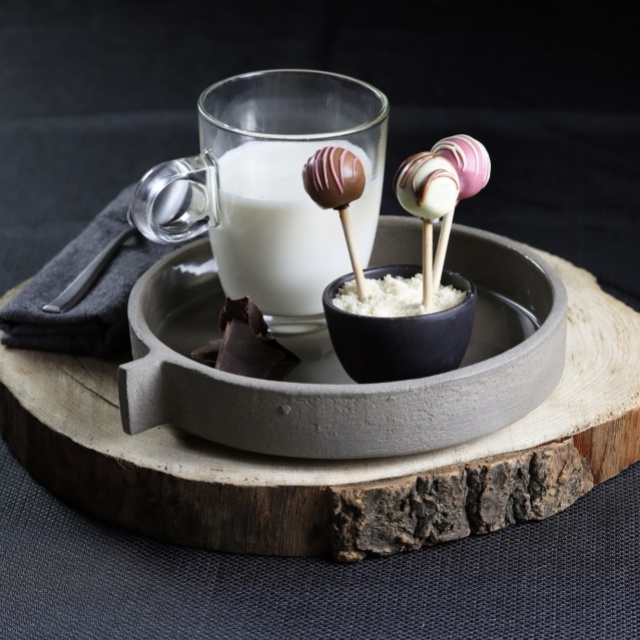 Chocolat chaud avec sucettes au chocolat