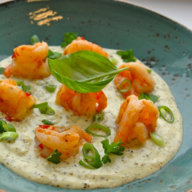 Prawns in garden herbs sauce