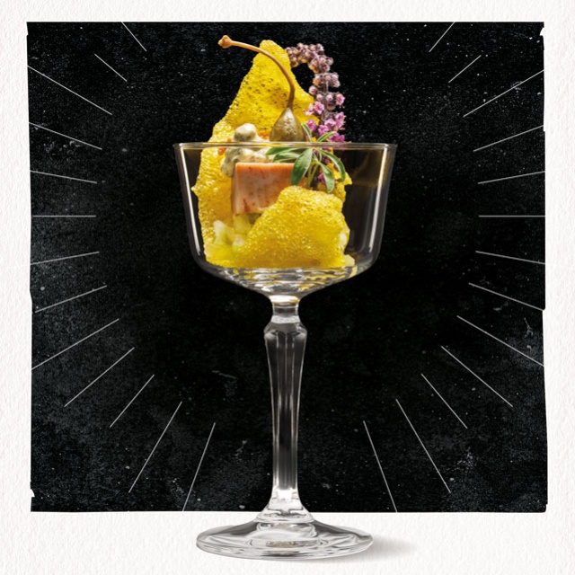 Tuna Shuffle: Tataki van tonijn met tijgertomaat en Seaweed & green herbs sauce