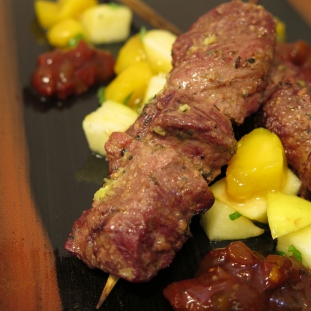 Goose satay / mango salad / tomato chutney