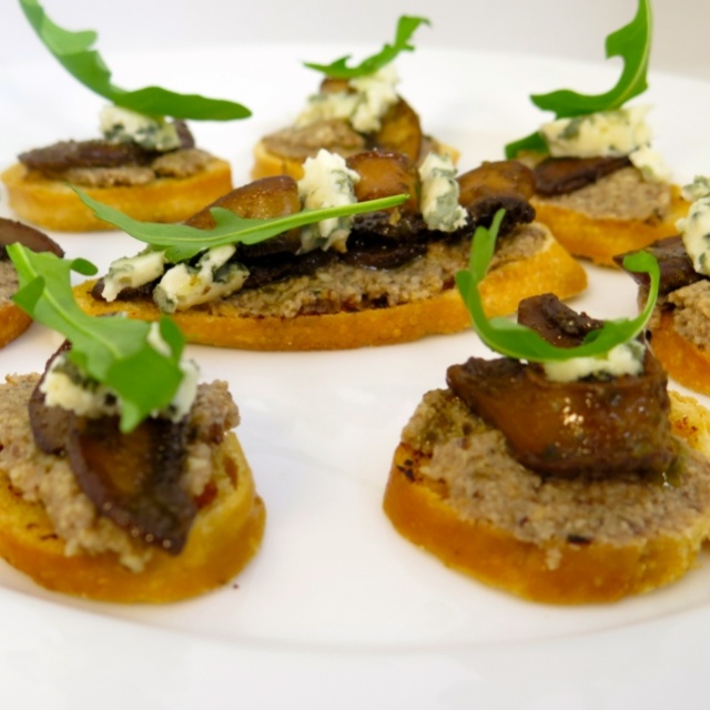 Crostini portobello met roquefort