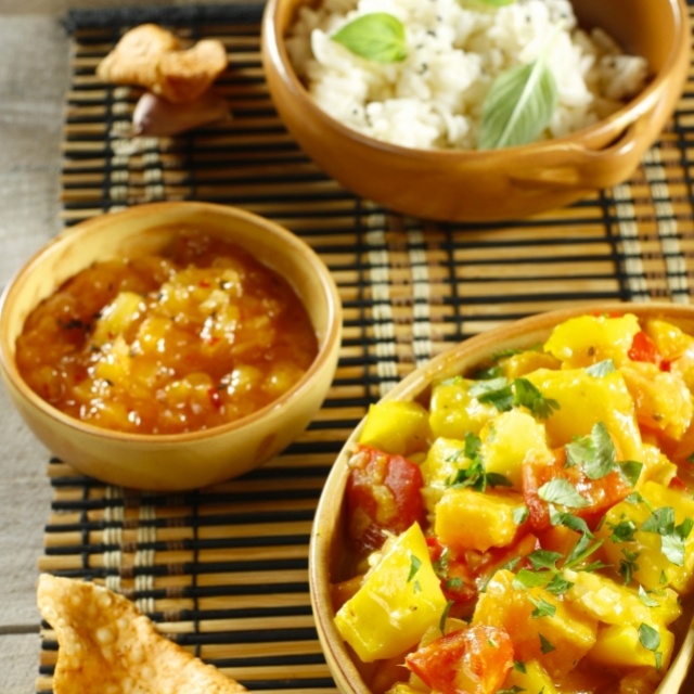 Curry von Kürbis, Paprika und Ananas 