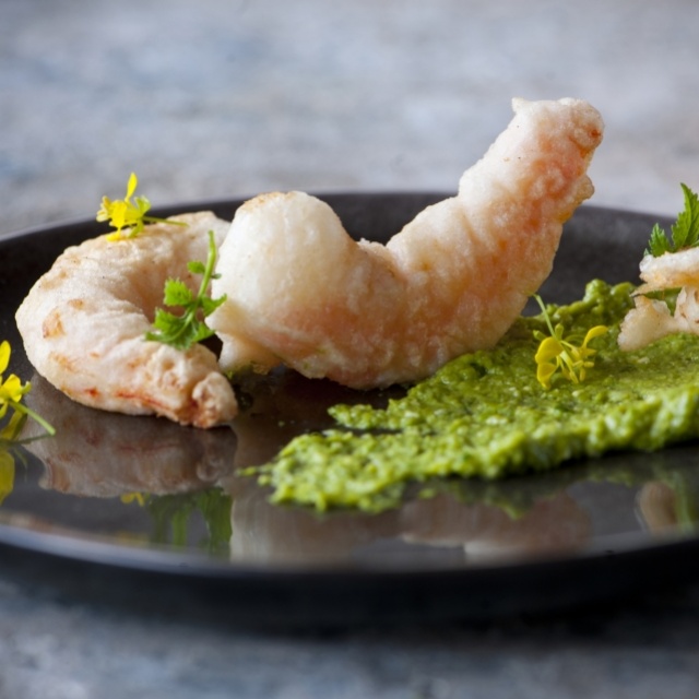 Scampi tempura with pea pesto