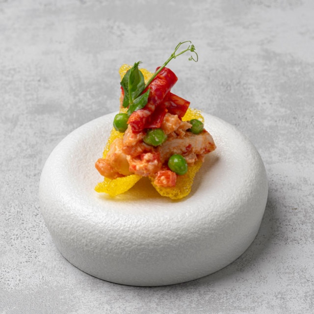 Saffron cracker with paella salad and smoked alioli